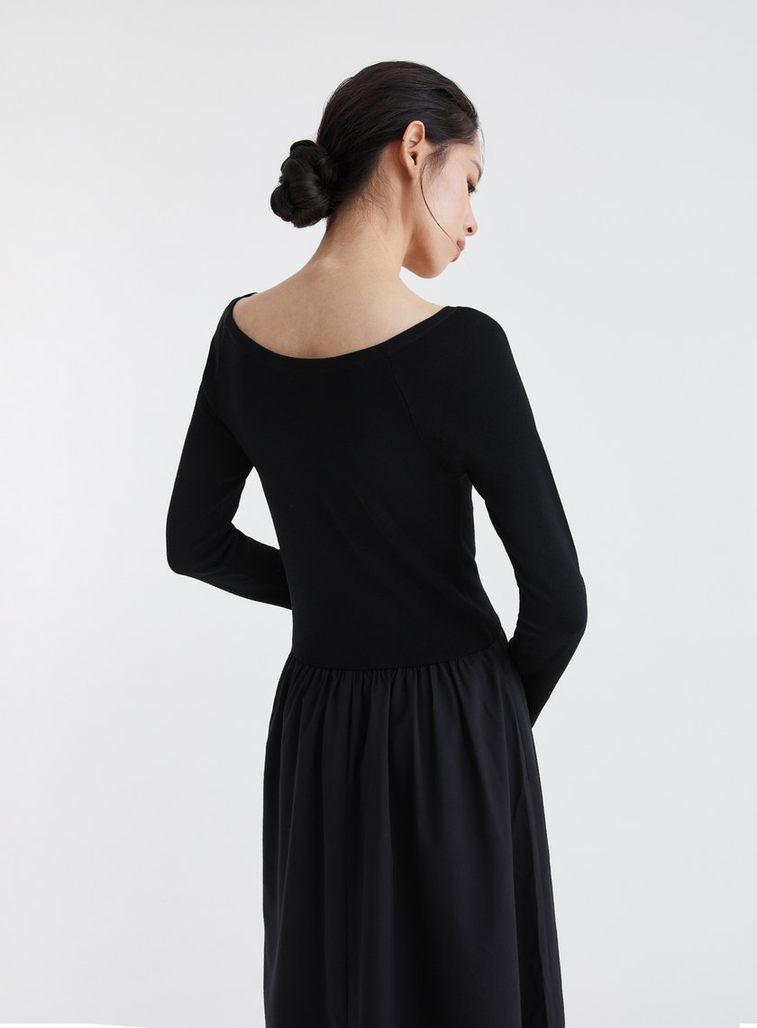 船領細羅紋抽皺長洋裝