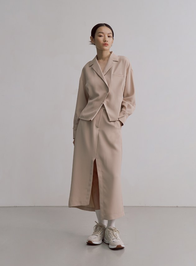 垂墜收腰綁帶西裝領型上衣