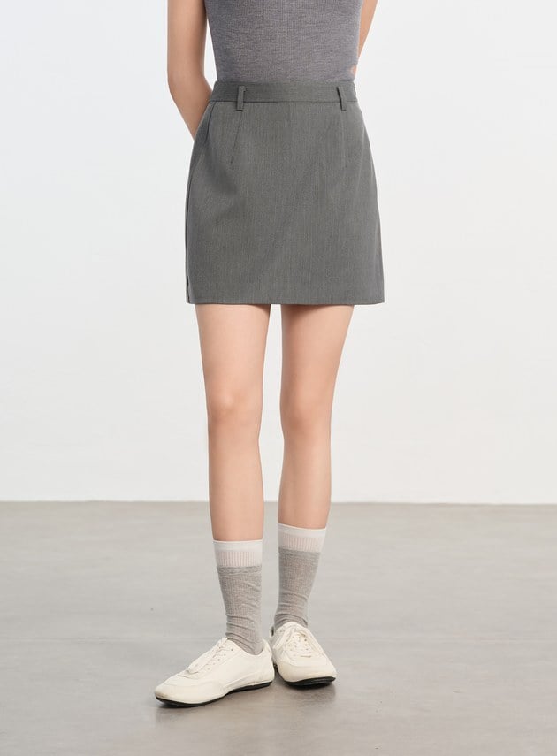 俐落直筒西裝短裙