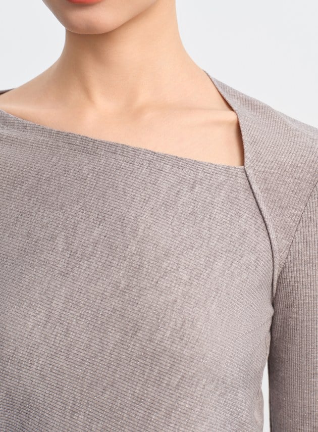 不對稱斜領修身上衣