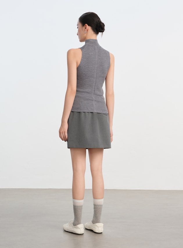 純羊毛半高領針織背心