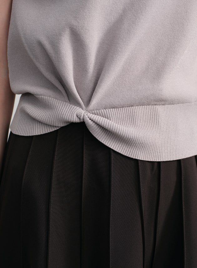 簡約扭結針織衫