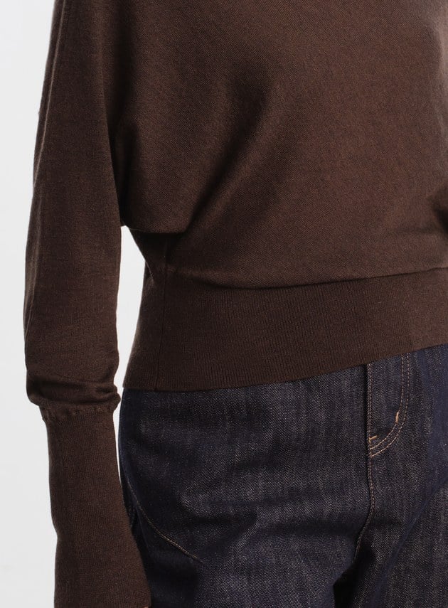 斜領連袖針織上衣