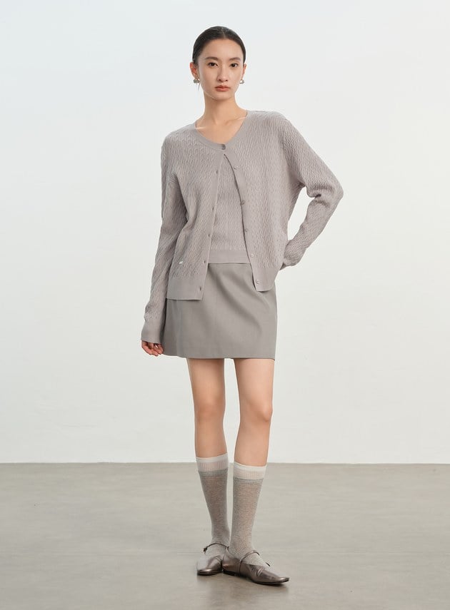 立體花紋圓領針織衫