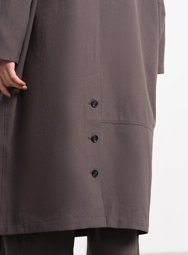 輕盈中空紗繭型風衣