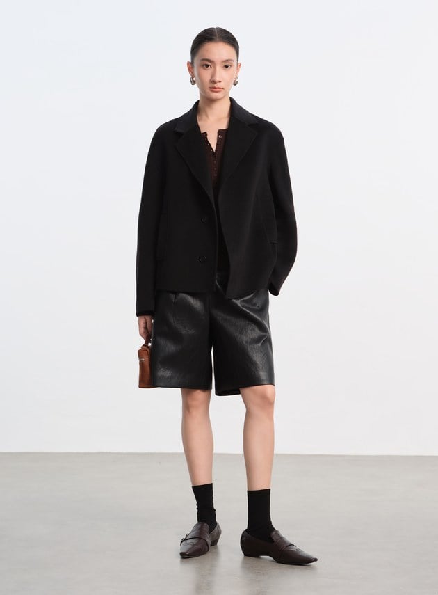 不對稱羊毛短大衣