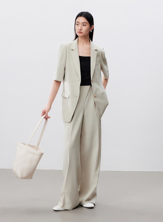 鬆弛感闊肩短袖西裝外套