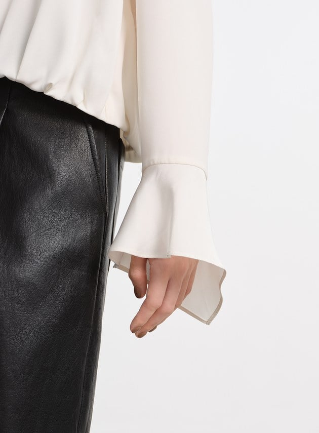 優雅V領飄帶襯衫