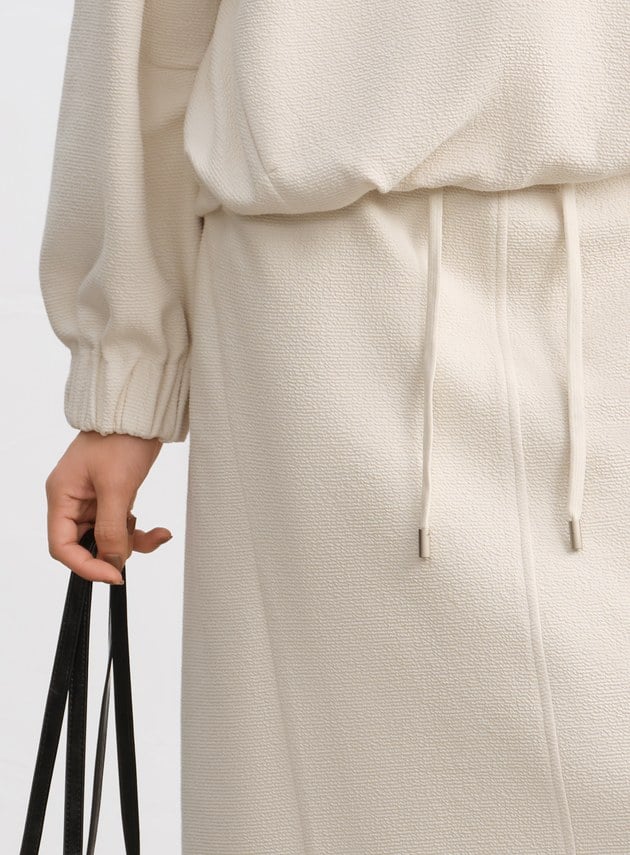 特殊紋理後開衩休閒半裙