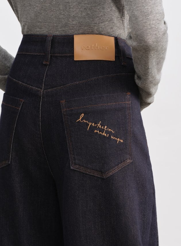 經典修身彎刀牛仔褲