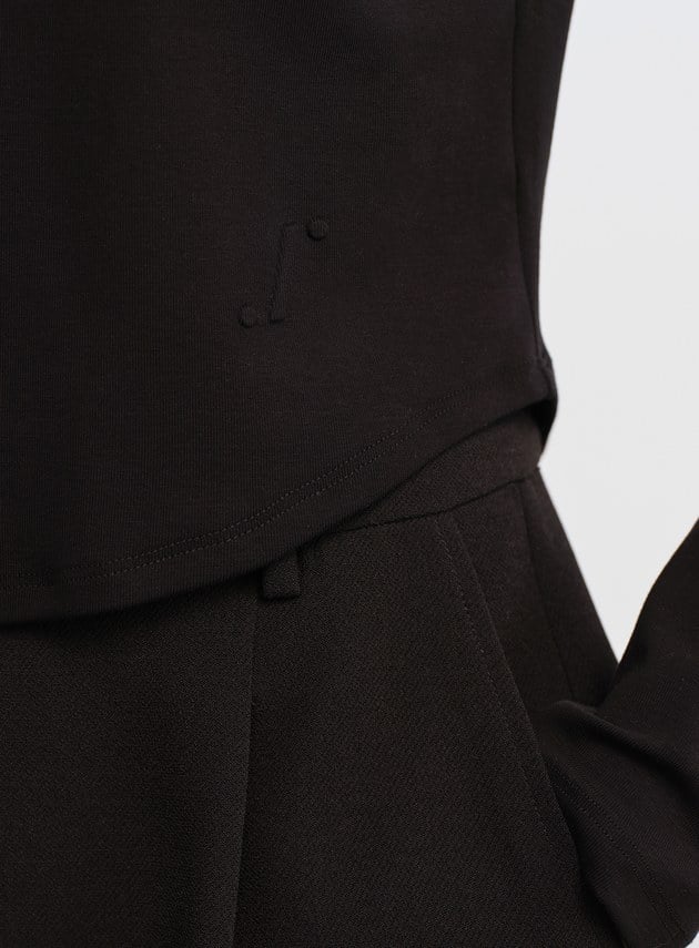 圓弧下擺修身上衣