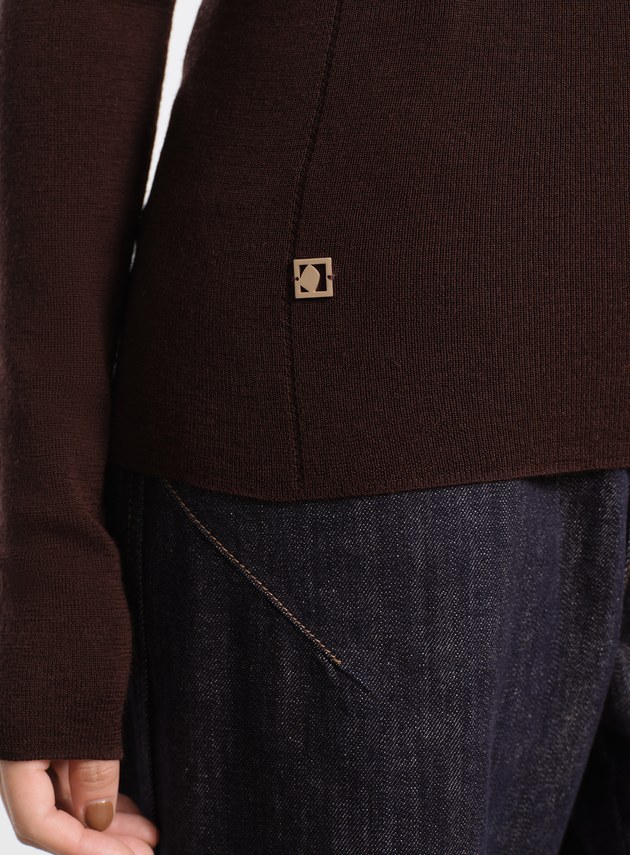 純羊毛半高領針織上衣