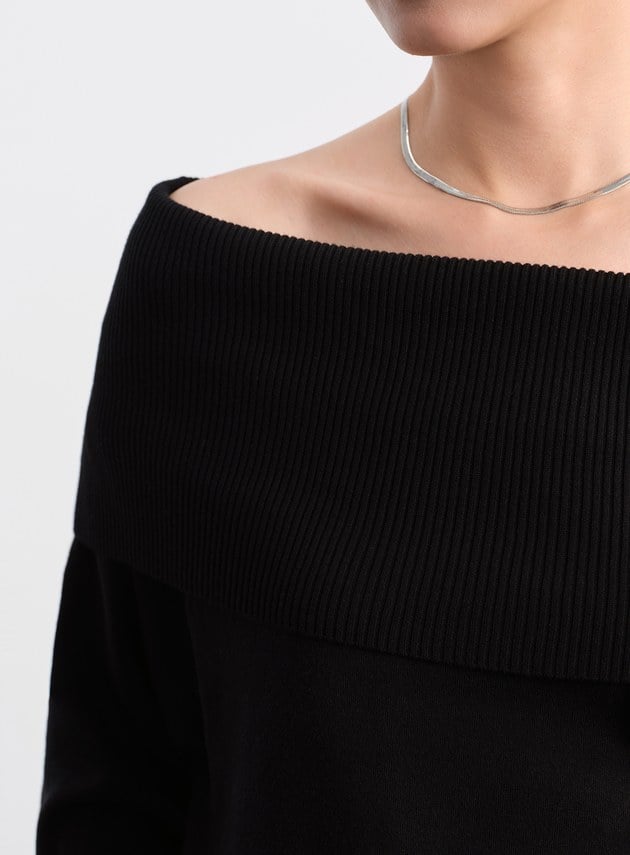 優雅一字領羊毛衫