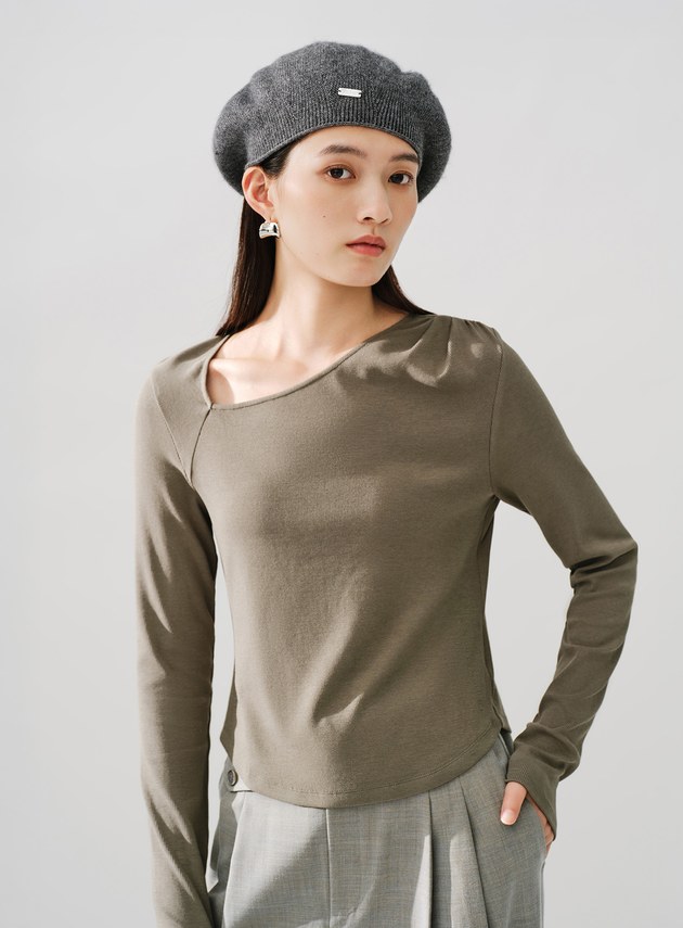 斜領刺繡羅紋針織上衣