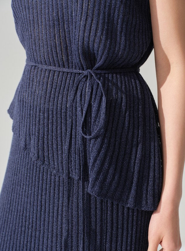 慵懶不對稱斜肩繫帶上衣