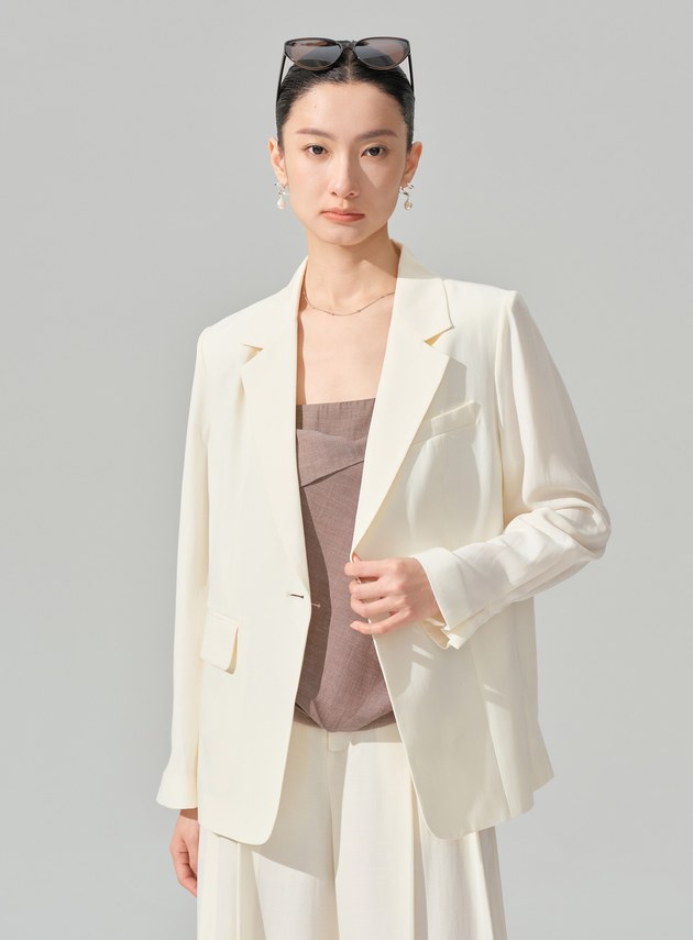 垂墜感不對稱西裝外套