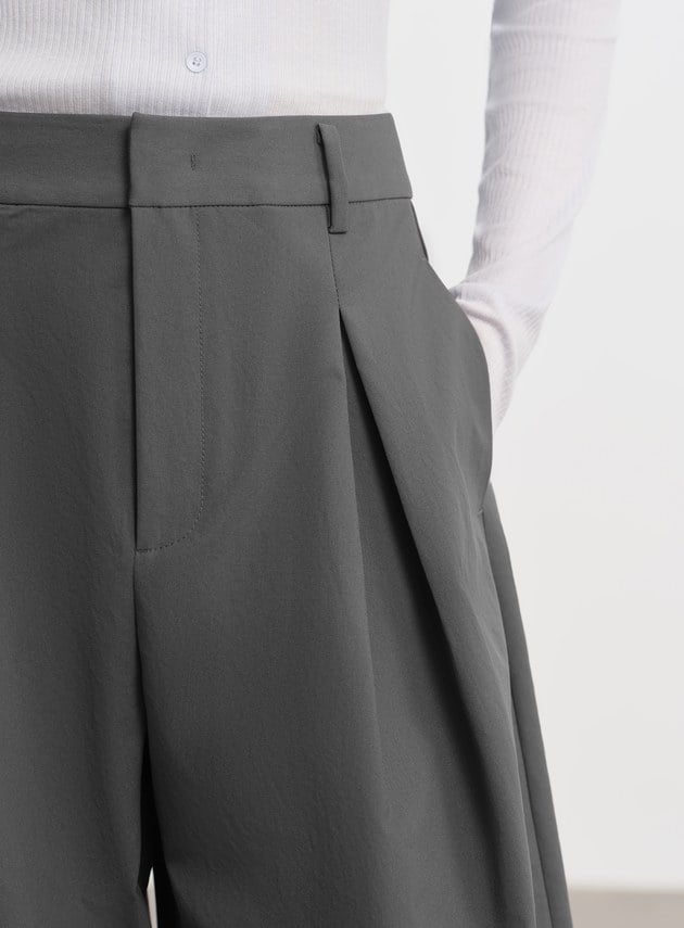 率性廓型彎刀褲