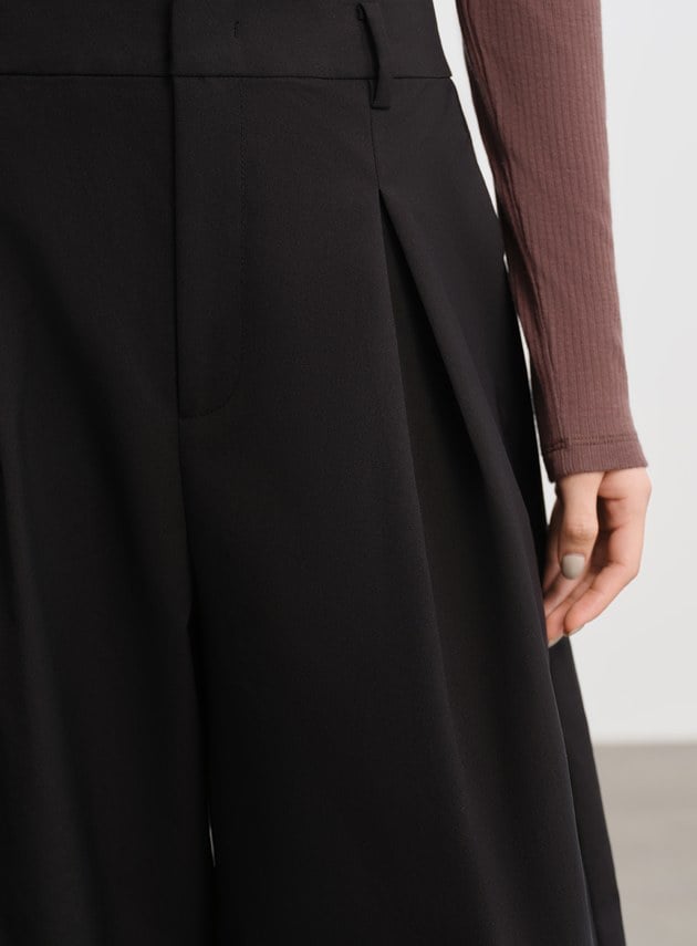 率性廓型彎刀褲