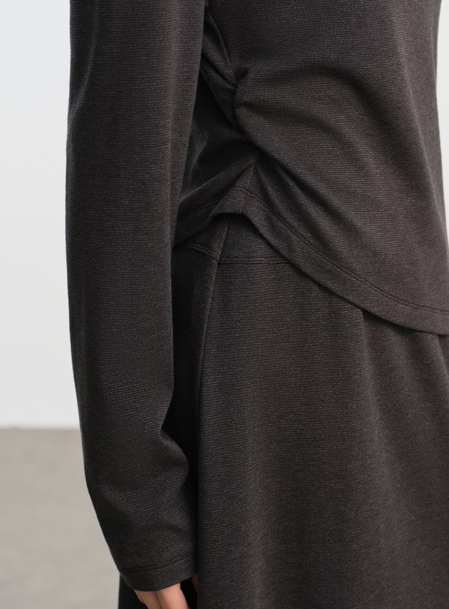 慵懶一字領針織上衣