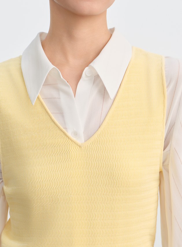 純棉立體緹花V領背心
