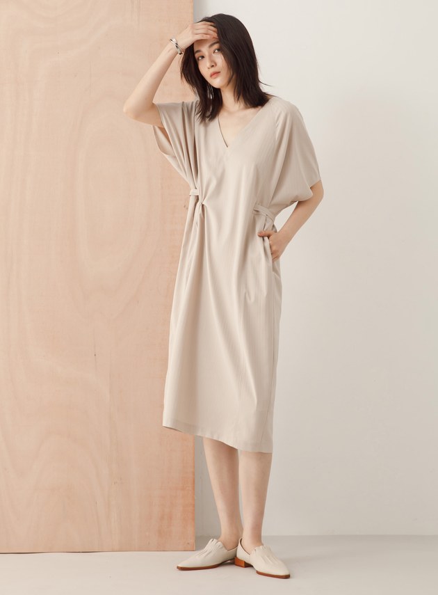 寬鬆連袖綁帶洋裝