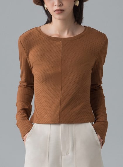 斜紋拼接背簍空內搭上衣