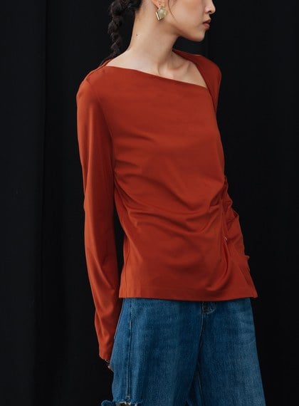 斜領抓褶造型上衣