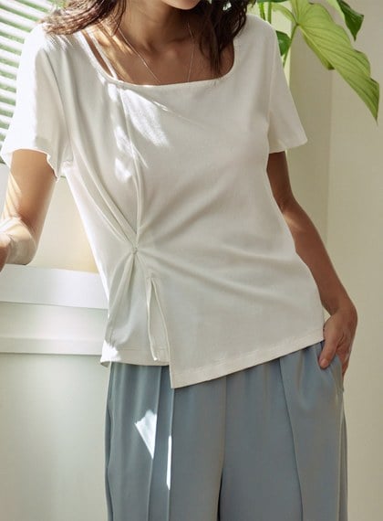 大方領收腰細節短袖上衣