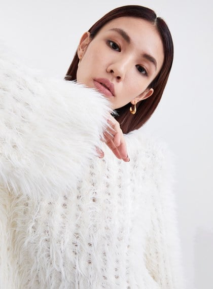 柔軟毛毛網洞長袖上衣