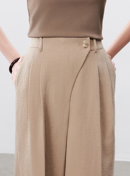 鬆弛感斜門襟垂順闊腿褲