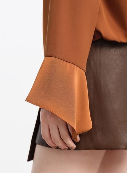 優雅V領飄帶襯衫