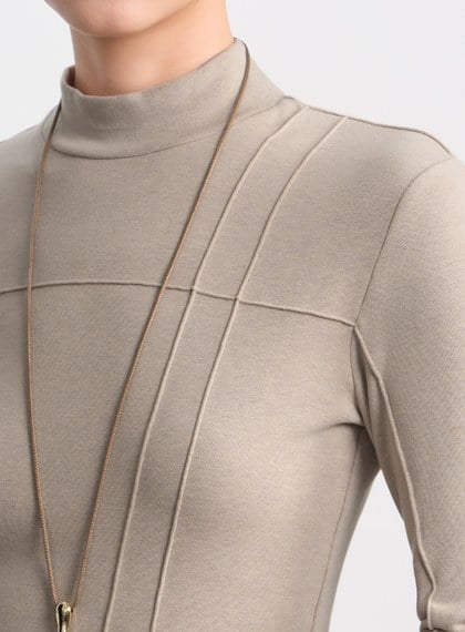 立體褶飾高領發熱上衣
