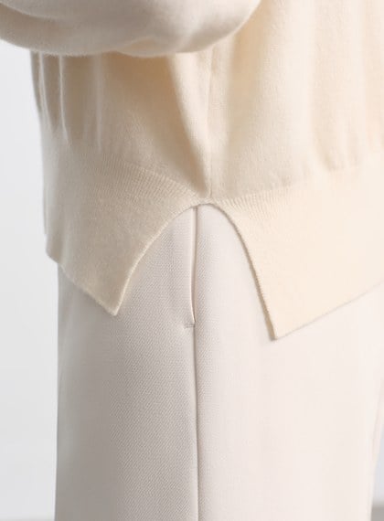 輕柔羊絨混紡針織上衣